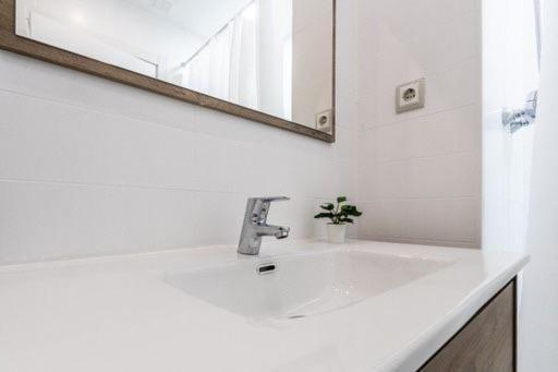 Appartement Acojedor Y Exclusivo Loft By Lofties à Terrassa Extérieur photo